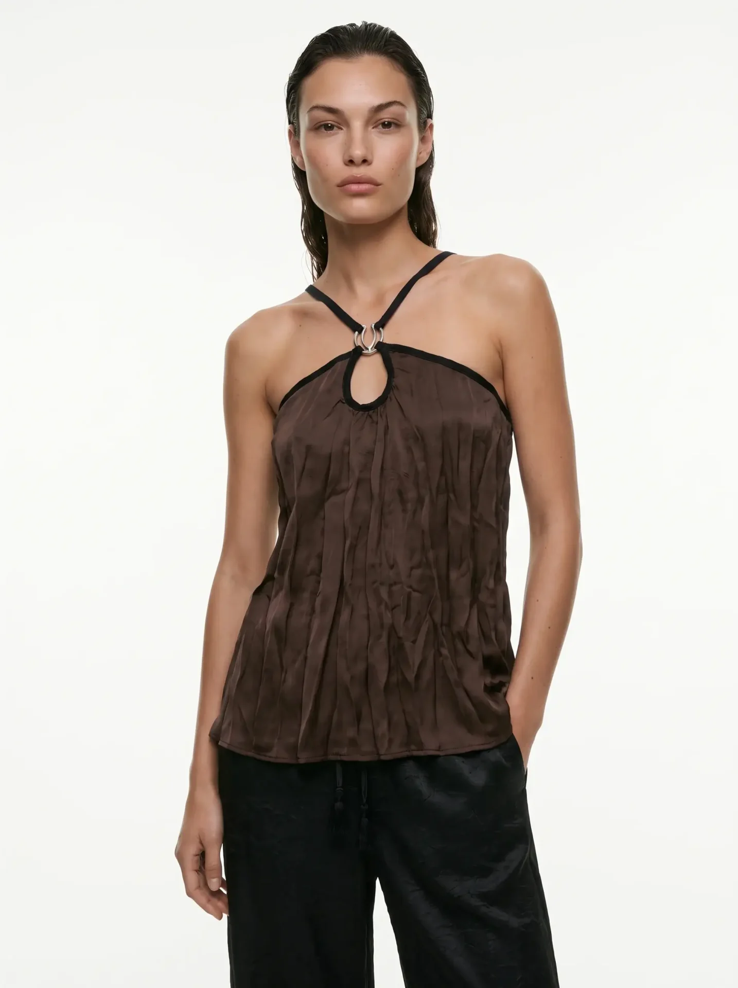 studionoa-fw27-drop2-2 RESORT TOP | חום – תמונה 1